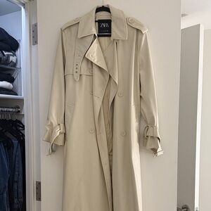 Zara Women’s Cream Trench Coat